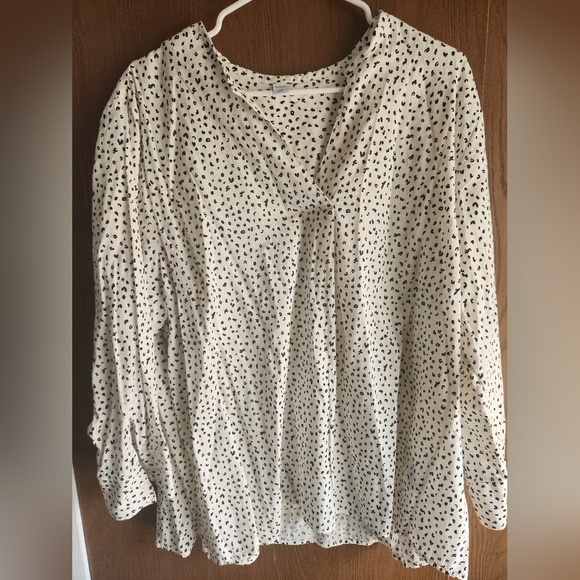 Old Navy White Blouse with Black Dots - Picture 1 of 4